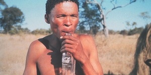 V3 die g tter m ssen verr ckt sein erstes bild