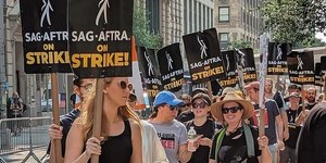 V3 sag aftra picket x  53052434604 