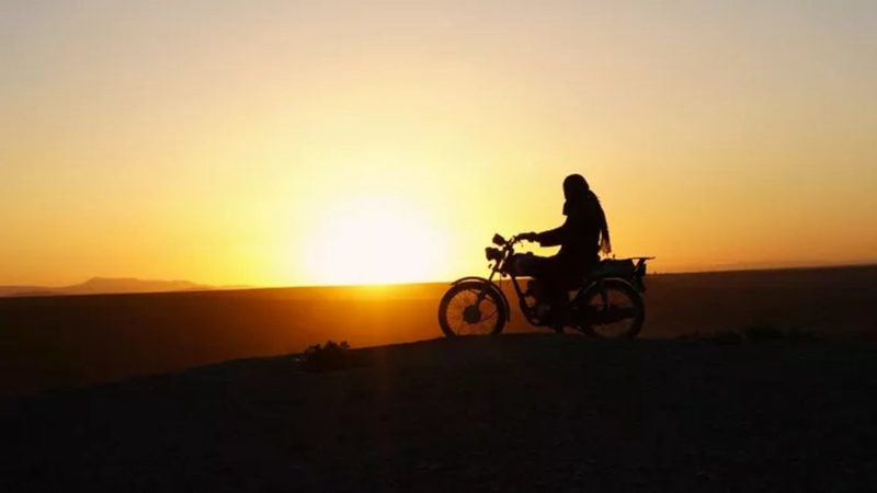 "Cutting Through Rocks" - Kritik