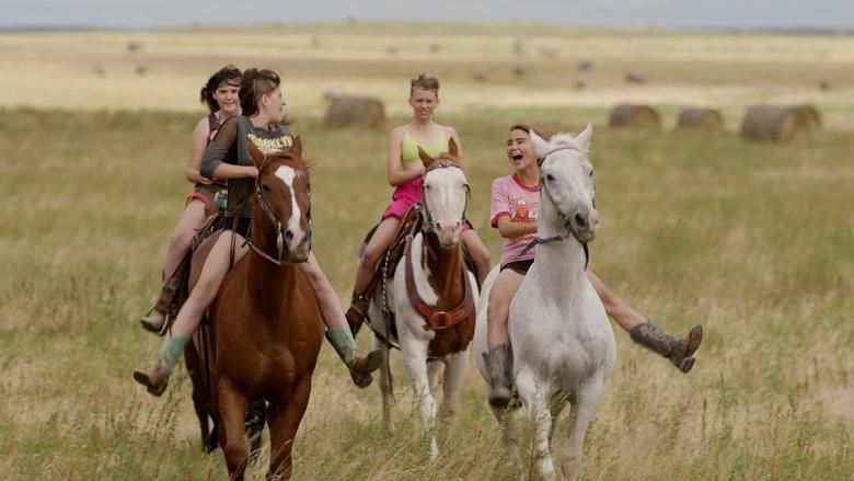 "East of Wall" - Kritik 