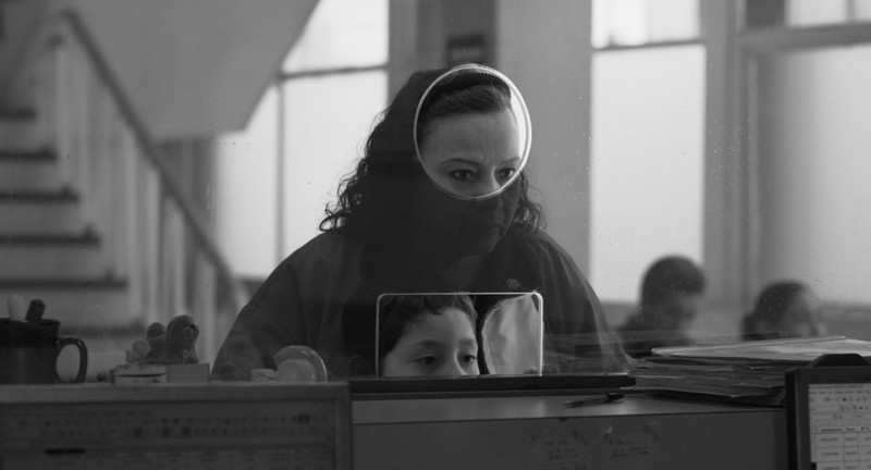 "Flies" - Kritik/Review