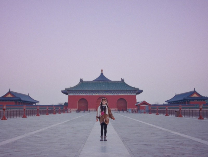 "Life is funnier than you think" - Interview with Viv Li on "Two Mountains Weighing Down My Chest"