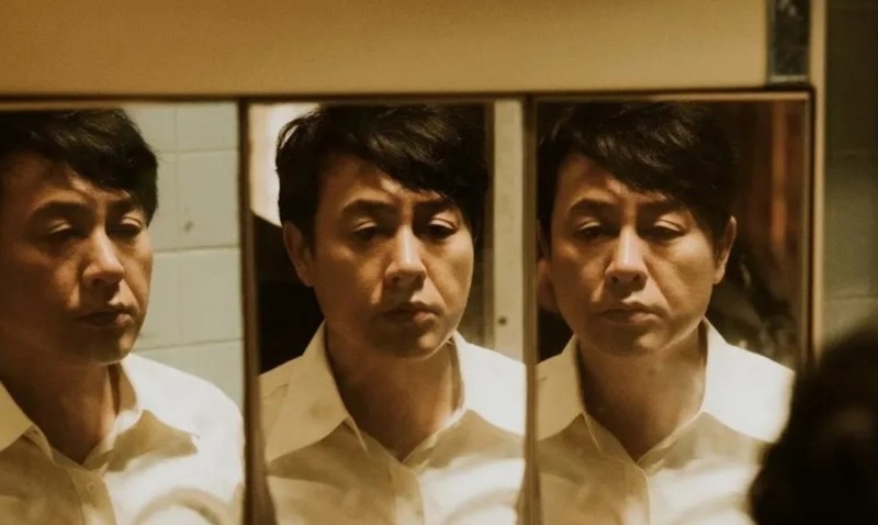 "Secret in the Box" - Review