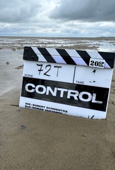 Big mv5bzgm4odizm2itotbknc00mdhhltk4ndytmtu0yzeymzvkotrjxkeyxkfqcgc . v1 