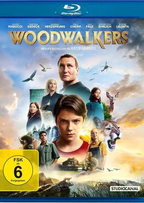 Zum Heimkinostart von "Woodwalkers" verlosen wir den Film auf BD und Notizbücher gibt's auch noch