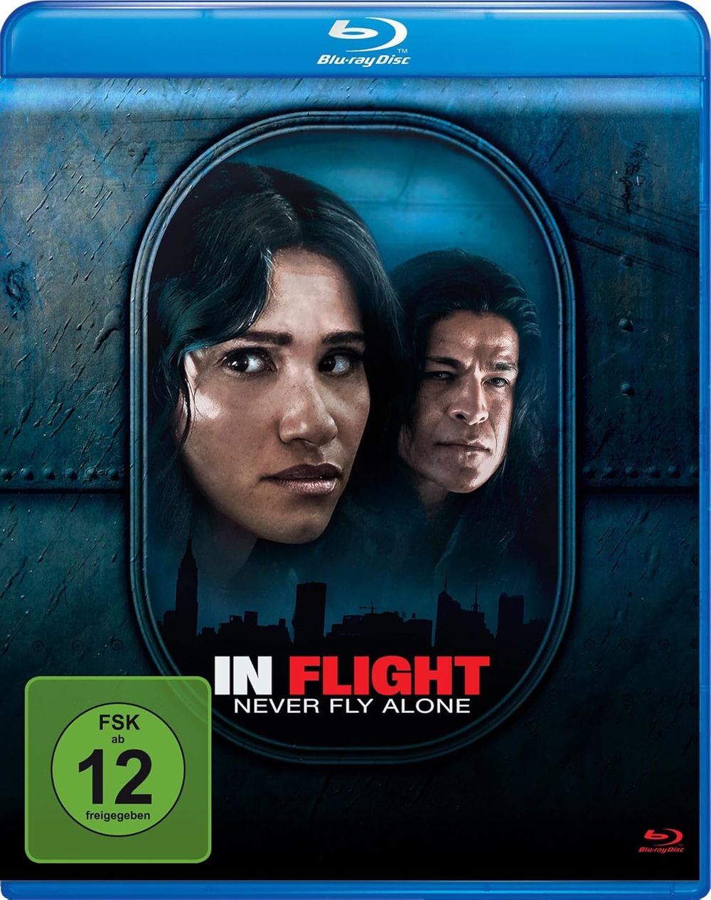 Terror im Flugzeug: Wir verlosen den Thriller "In Flight - Never Fly Alone" auf BD