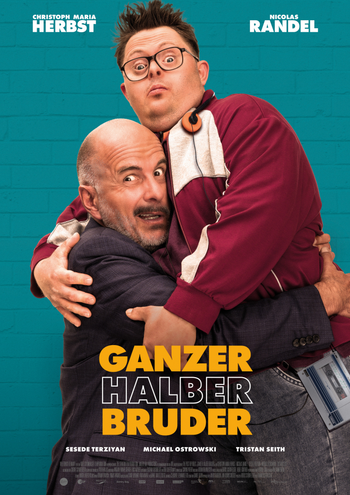 "Ganzer Halber Bruder": Wir verlosen Freikarten zur neuen Komödie mit Christoph Maria Herbst