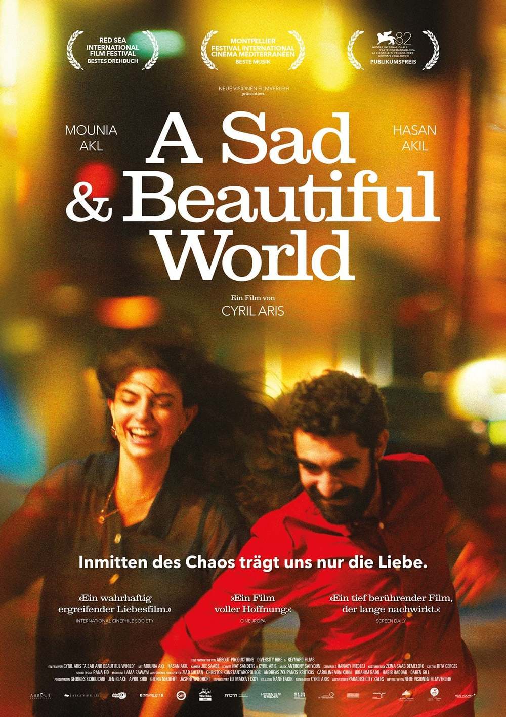 "A Sad and Beautiful World": Zum Kinostart verlosen wir Fan-Pakete (inkl. Buch)