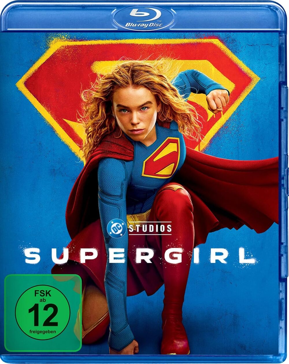 Kara Zor-El mit ihrem großen Blockbuster-Auftritt: Wir verlosen den spaßigen "Supergirl" auf BD sowie "Superman" auf 4K 